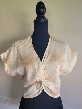 Vintage Havana Light Cream Palm-Print Twist Front Women’s Top-S